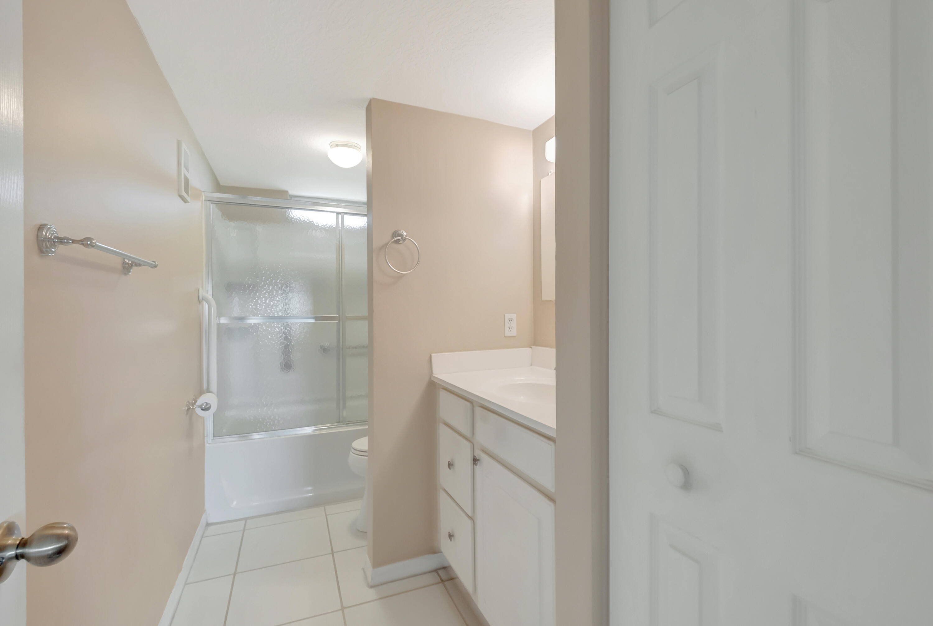 2515 NE 1st Court 412