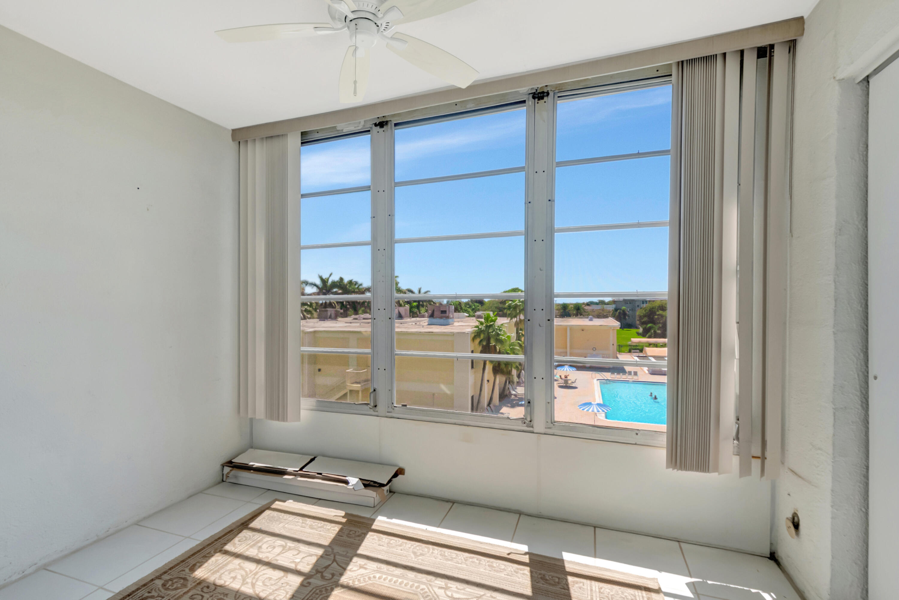 2515 NE 1st Court 412