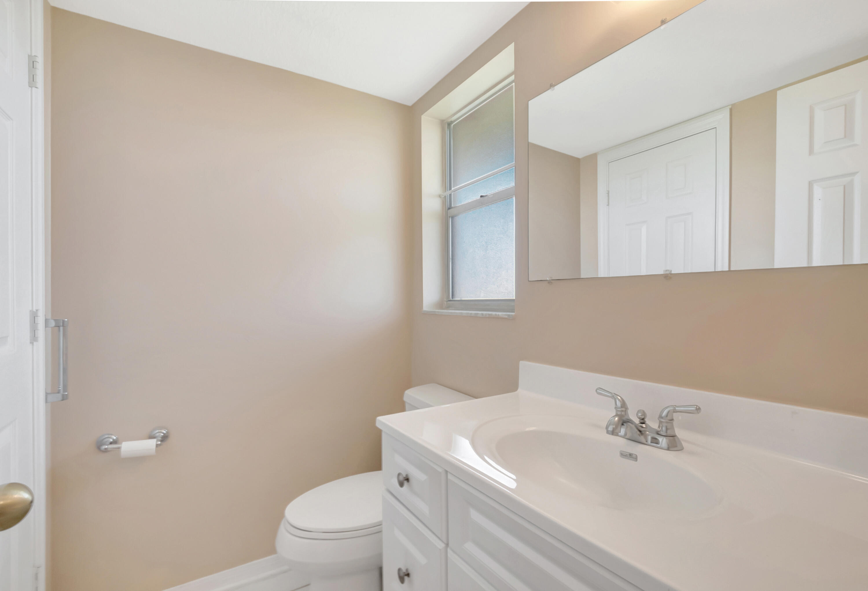 2515 NE 1st Court 412