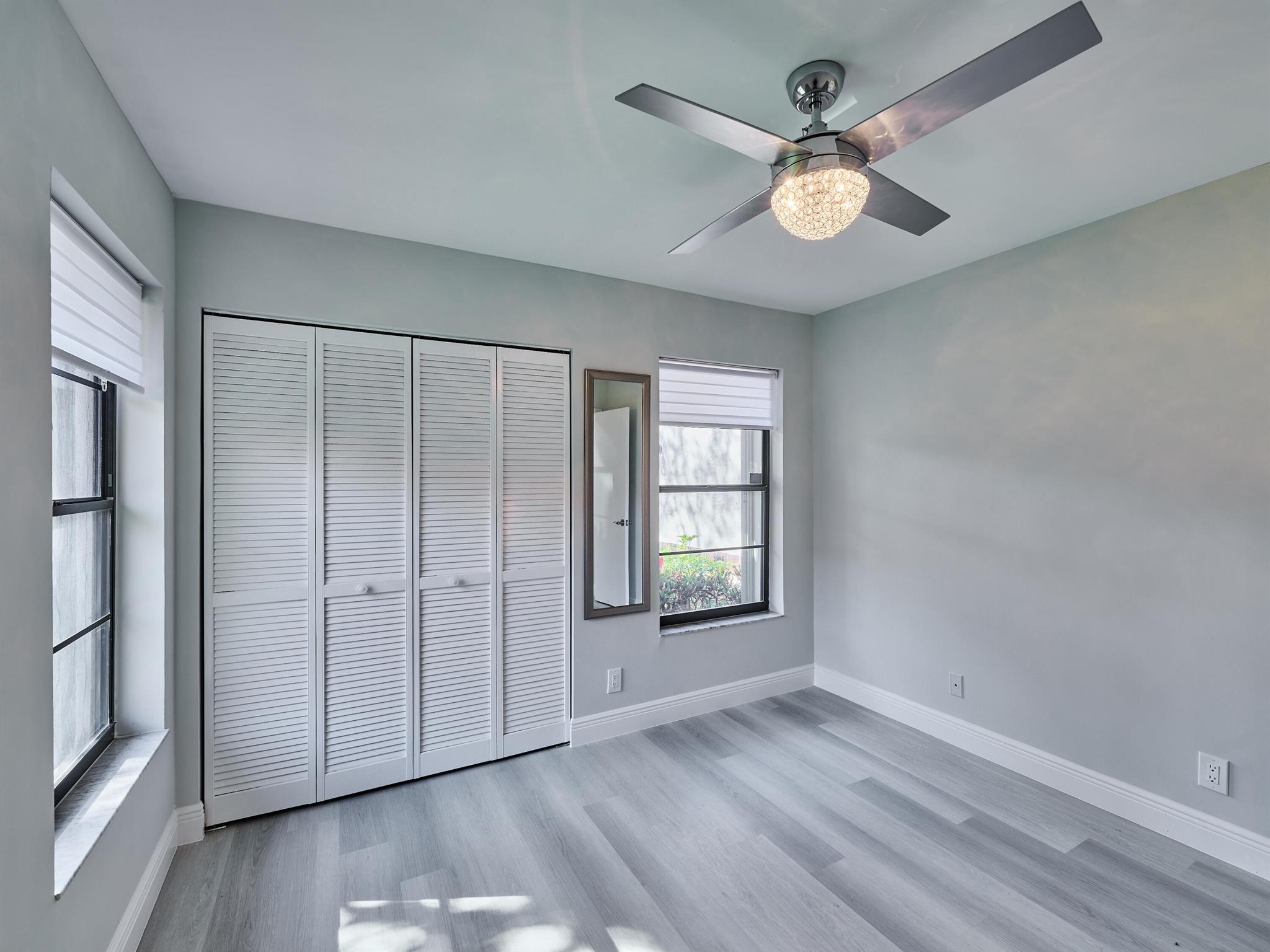 6467 Royal Manor Circle