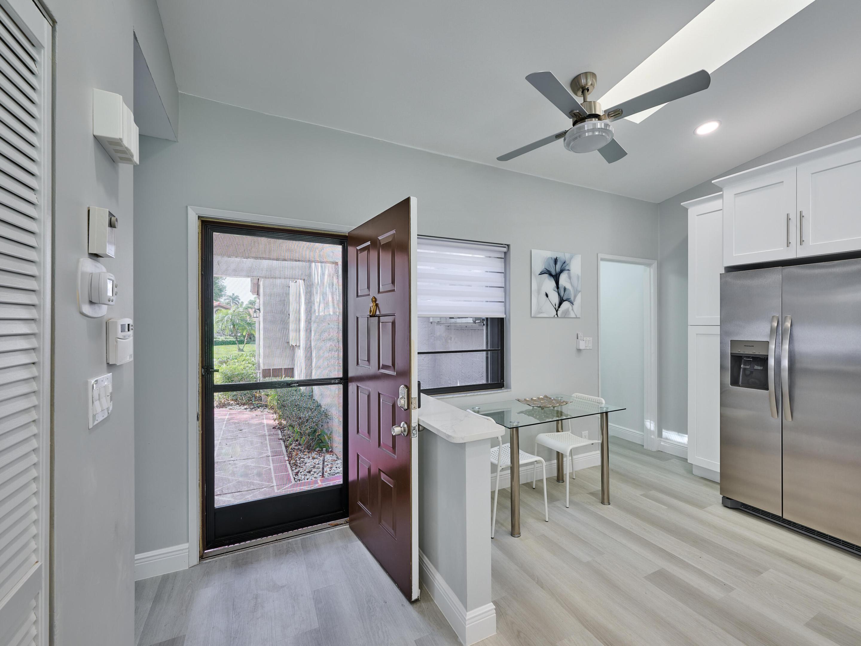 6467 Royal Manor Circle