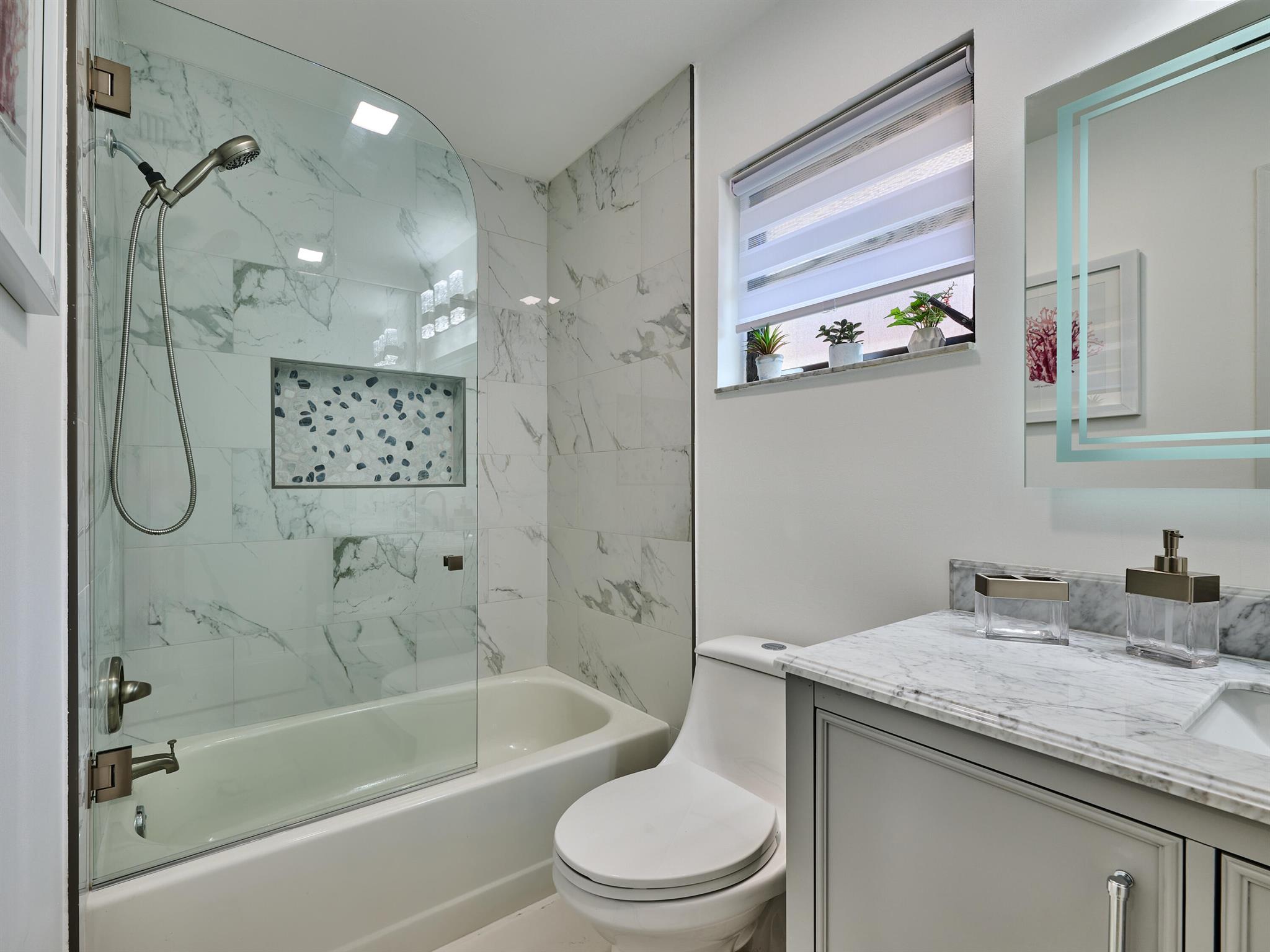 6467 Royal Manor Circle