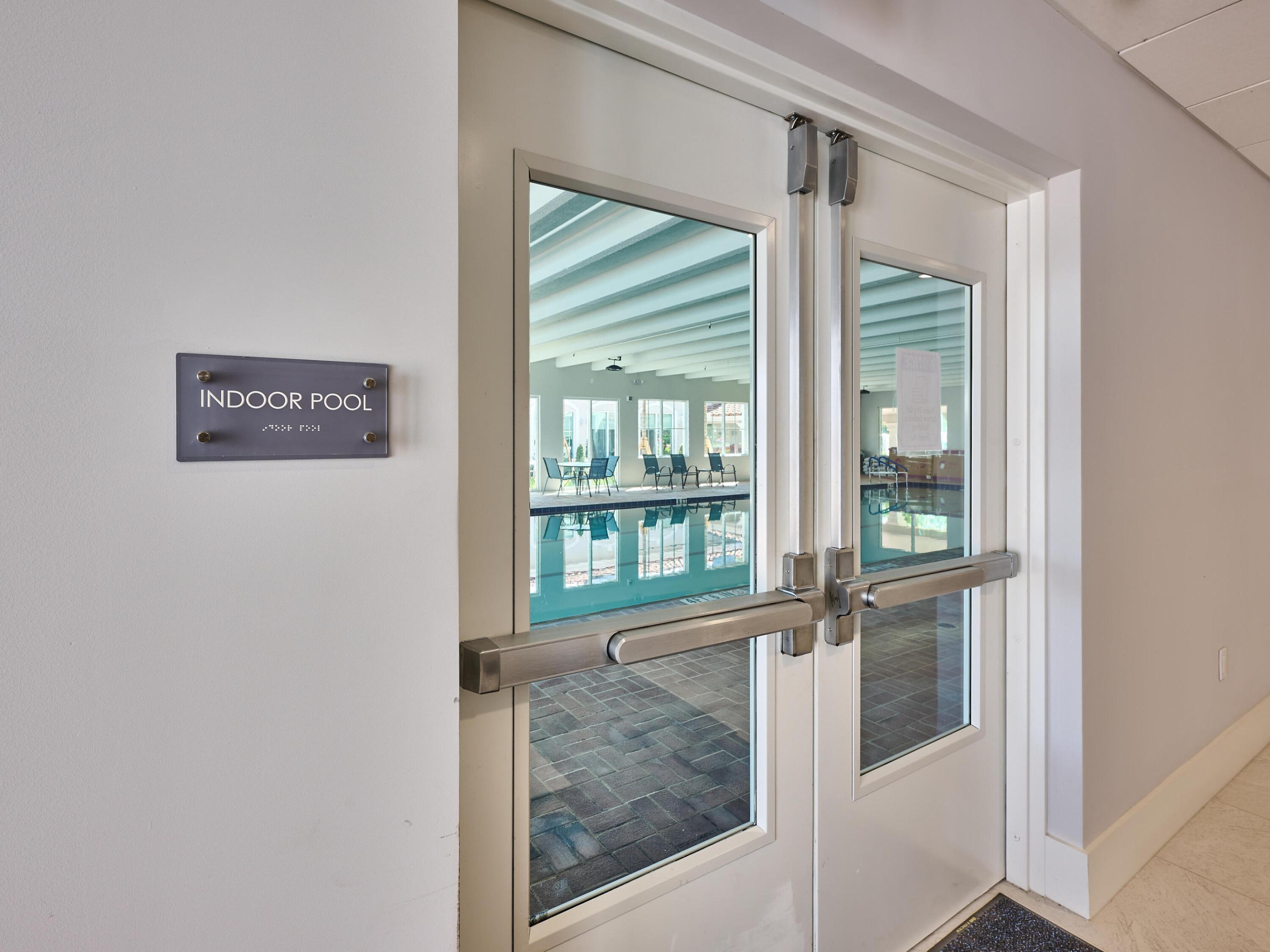 6467 Royal Manor Circle