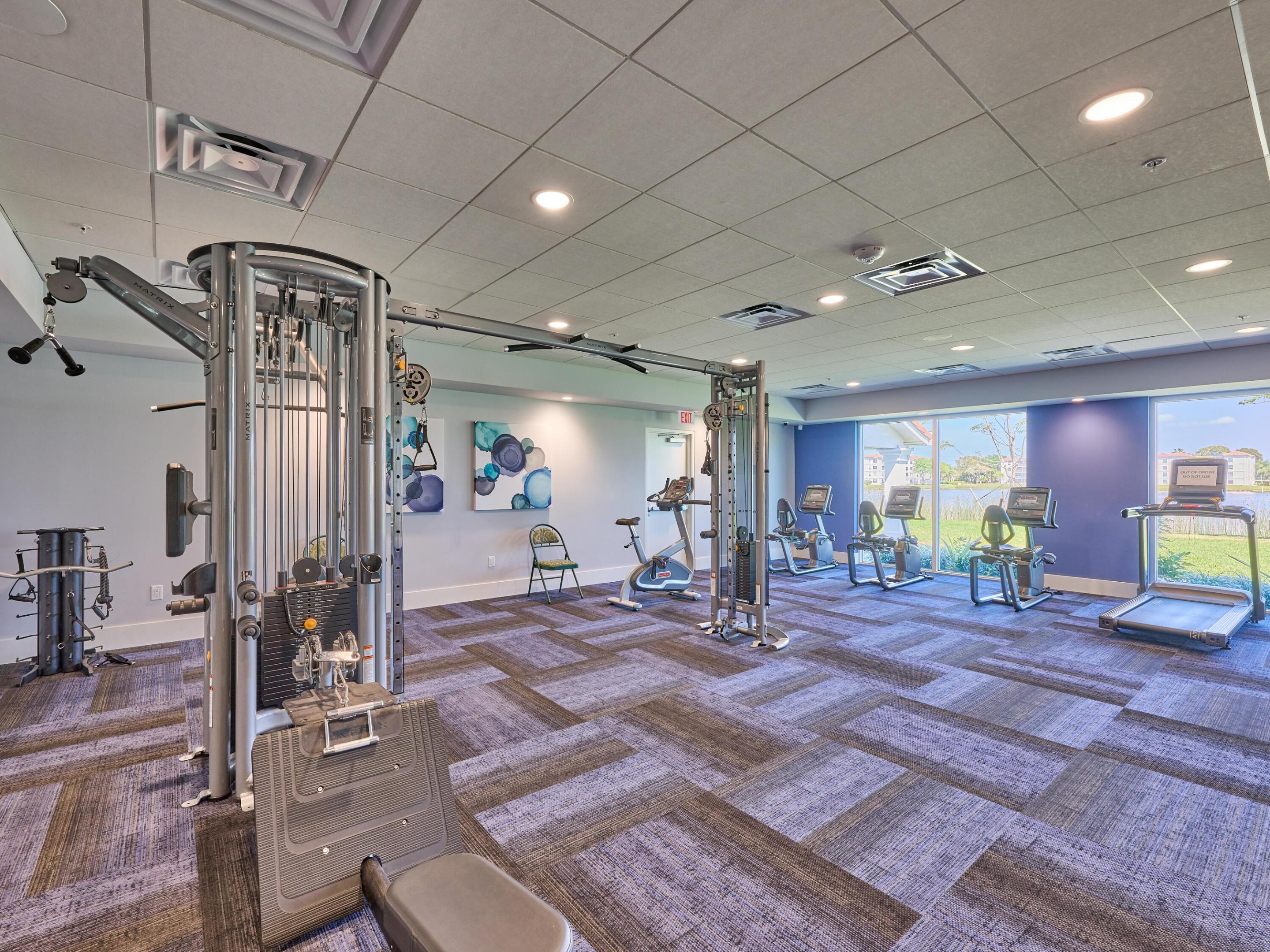 6467 Royal Manor Circle