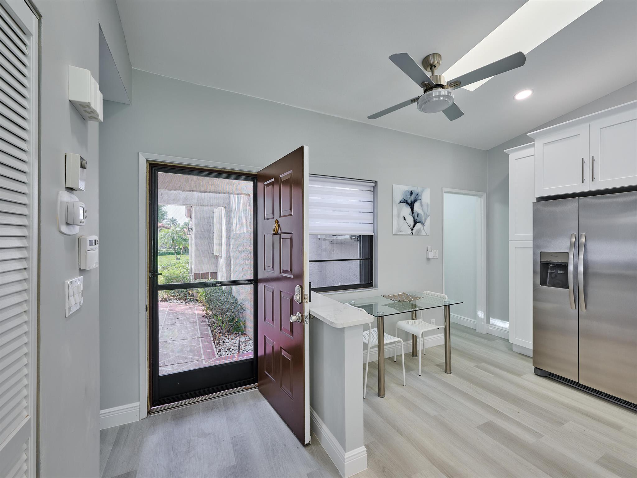 6467 Royal Manor Circle