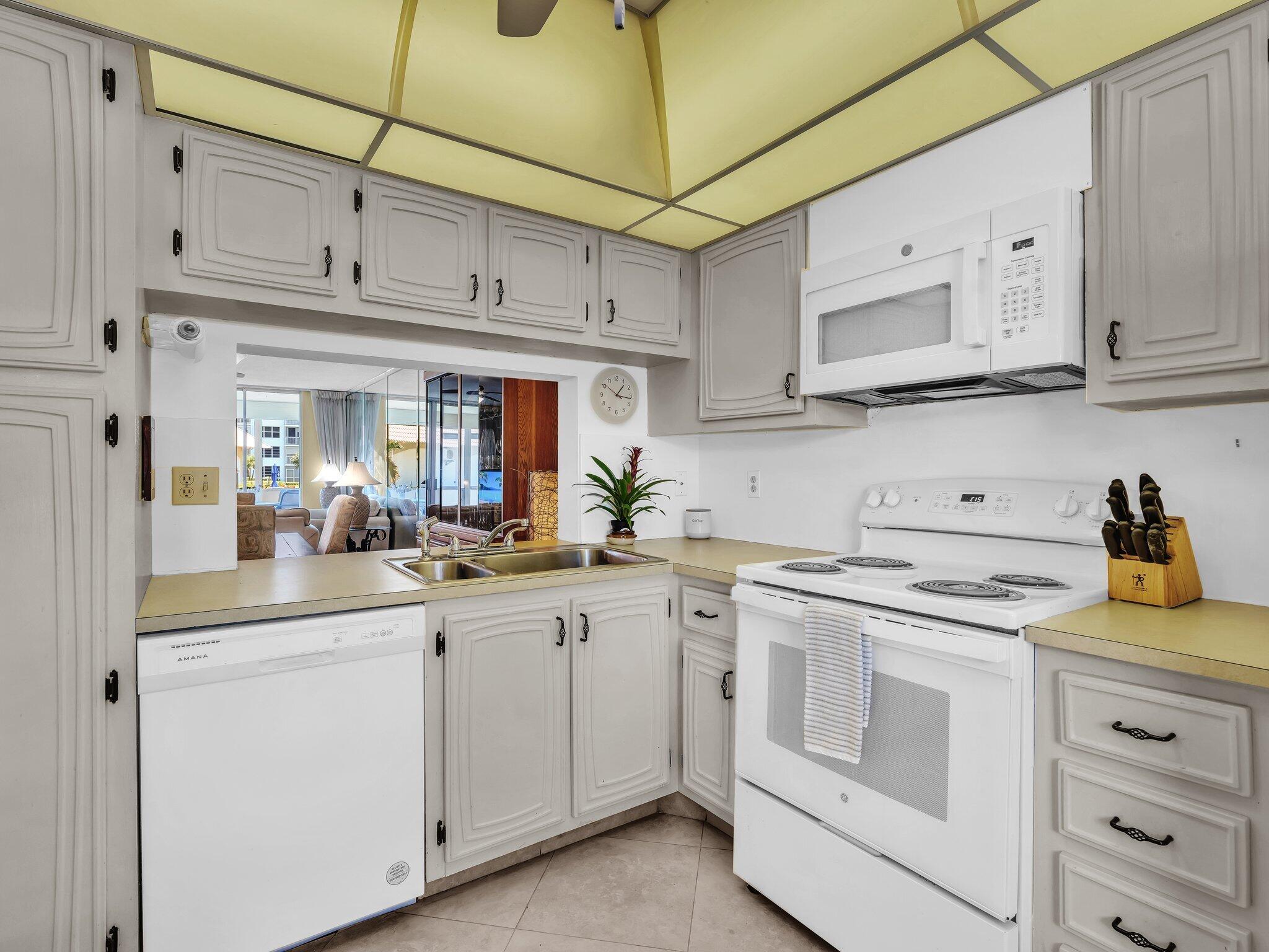 2717 Florida Boulevard 124