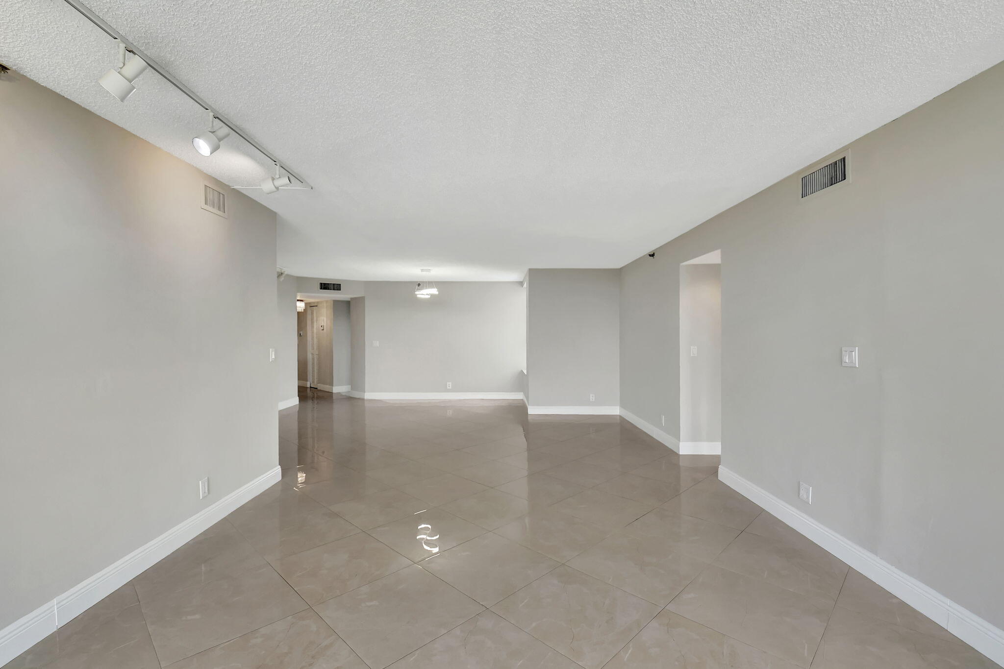6372 La Costa Drive 302