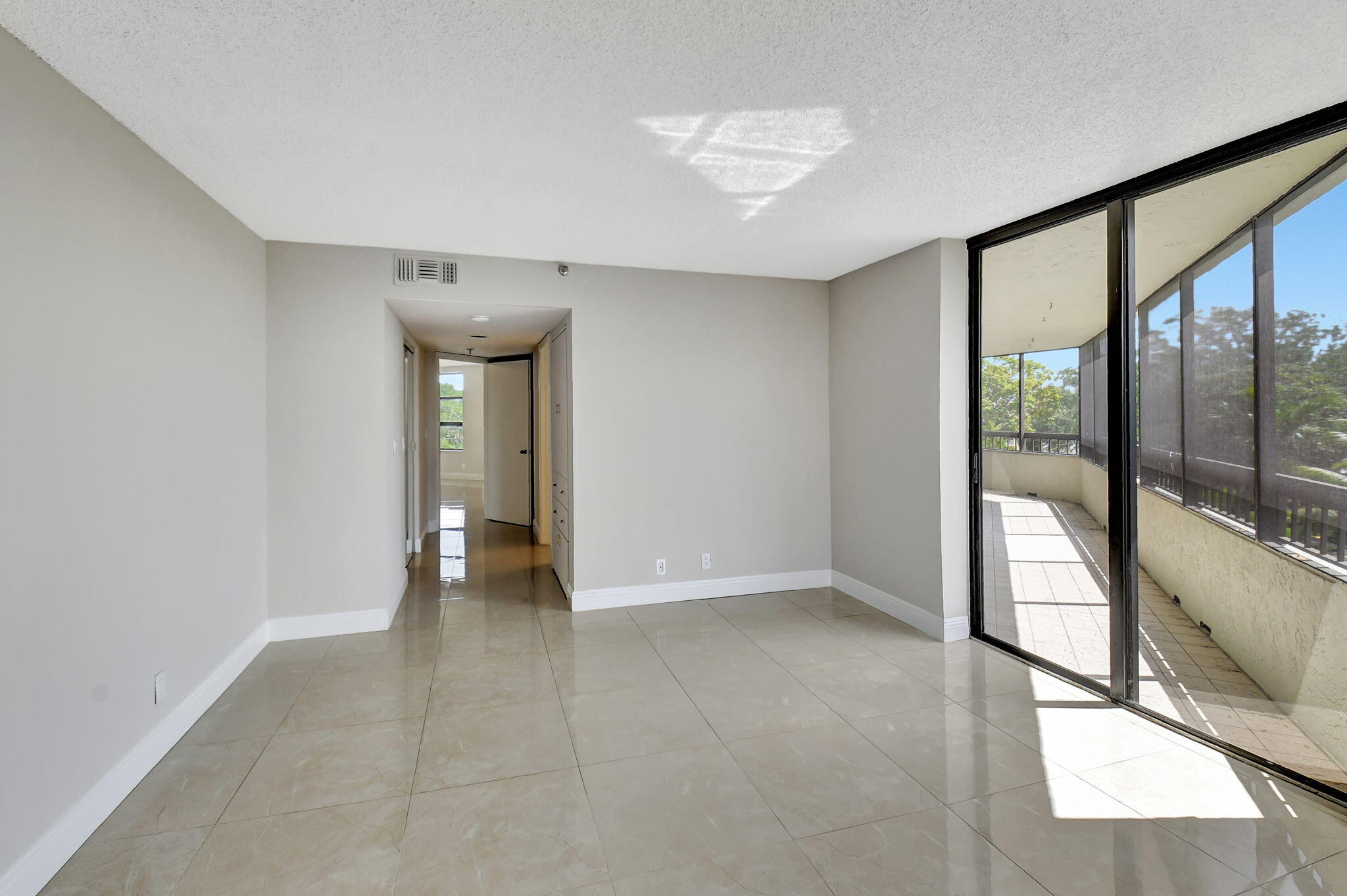 6372 La Costa Drive 302