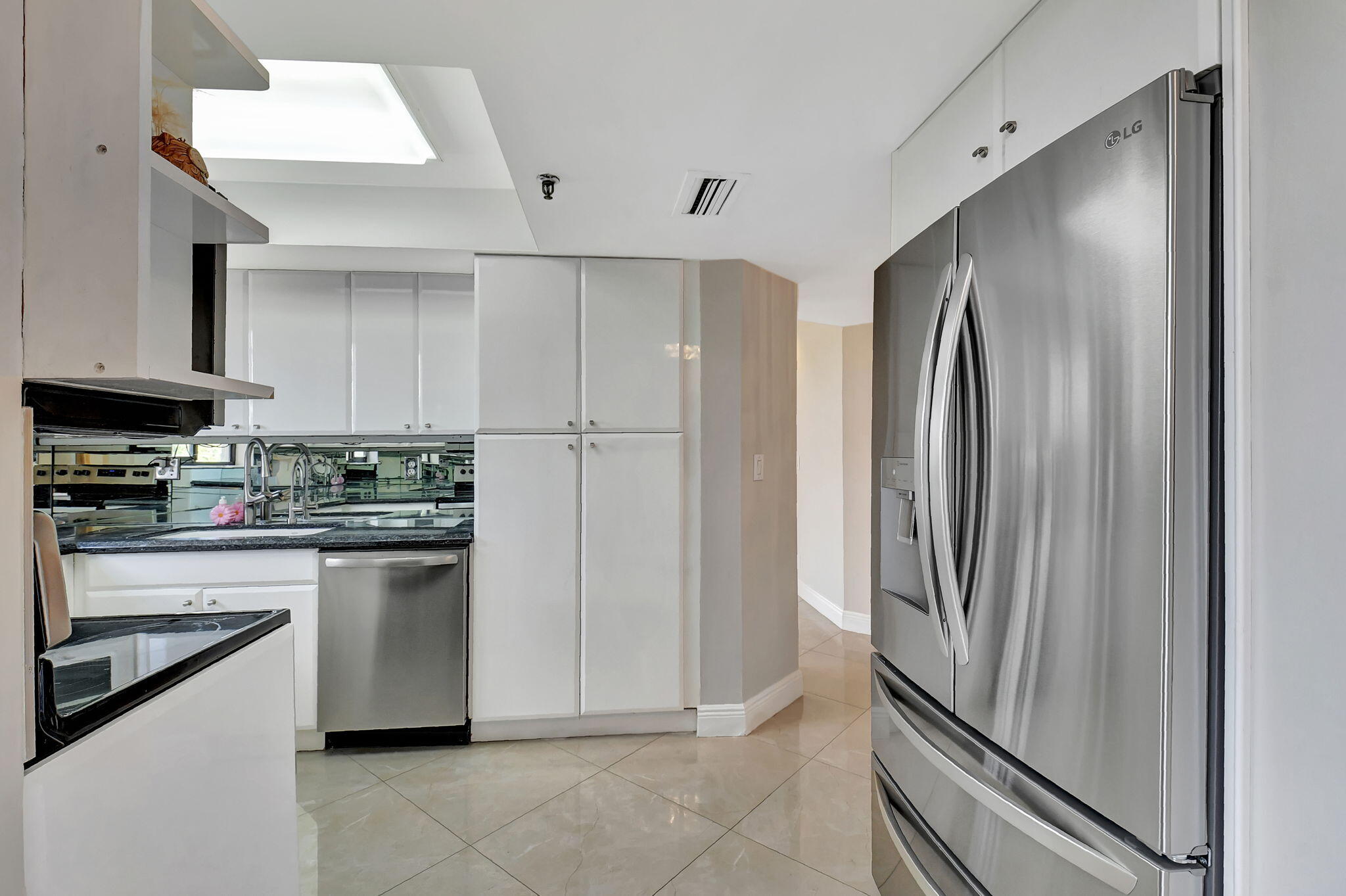 6372 La Costa Drive 302