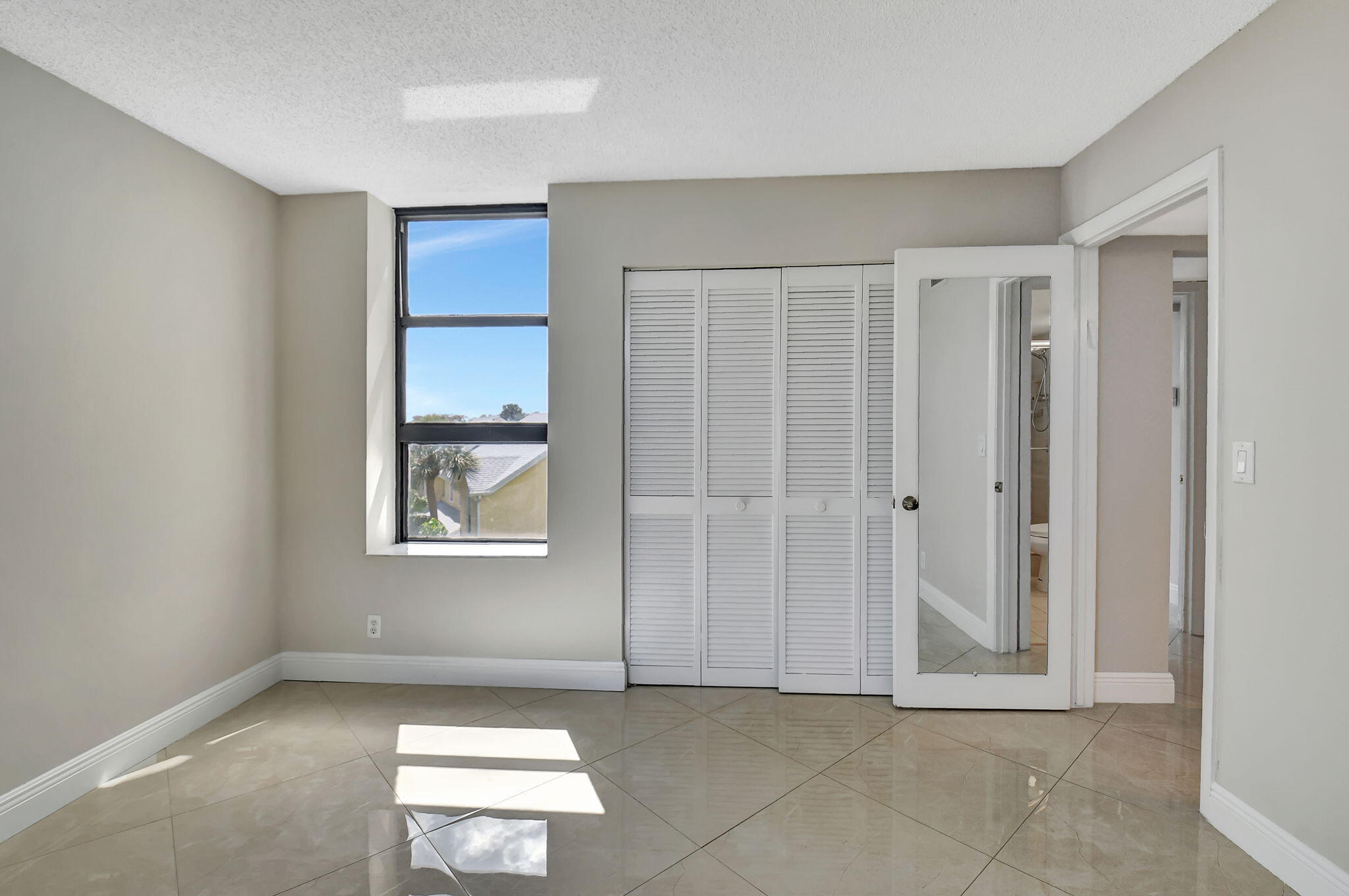 6372 La Costa Drive 302