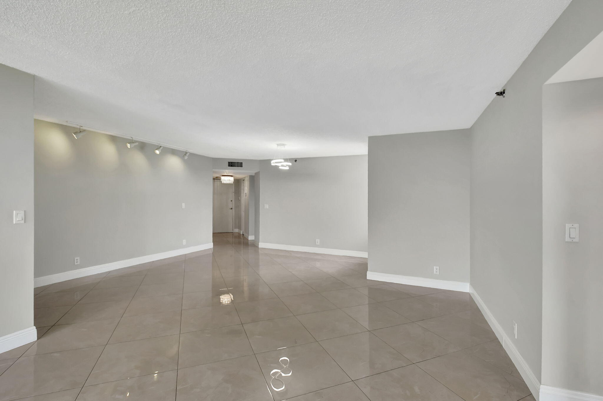 6372 La Costa Drive 302