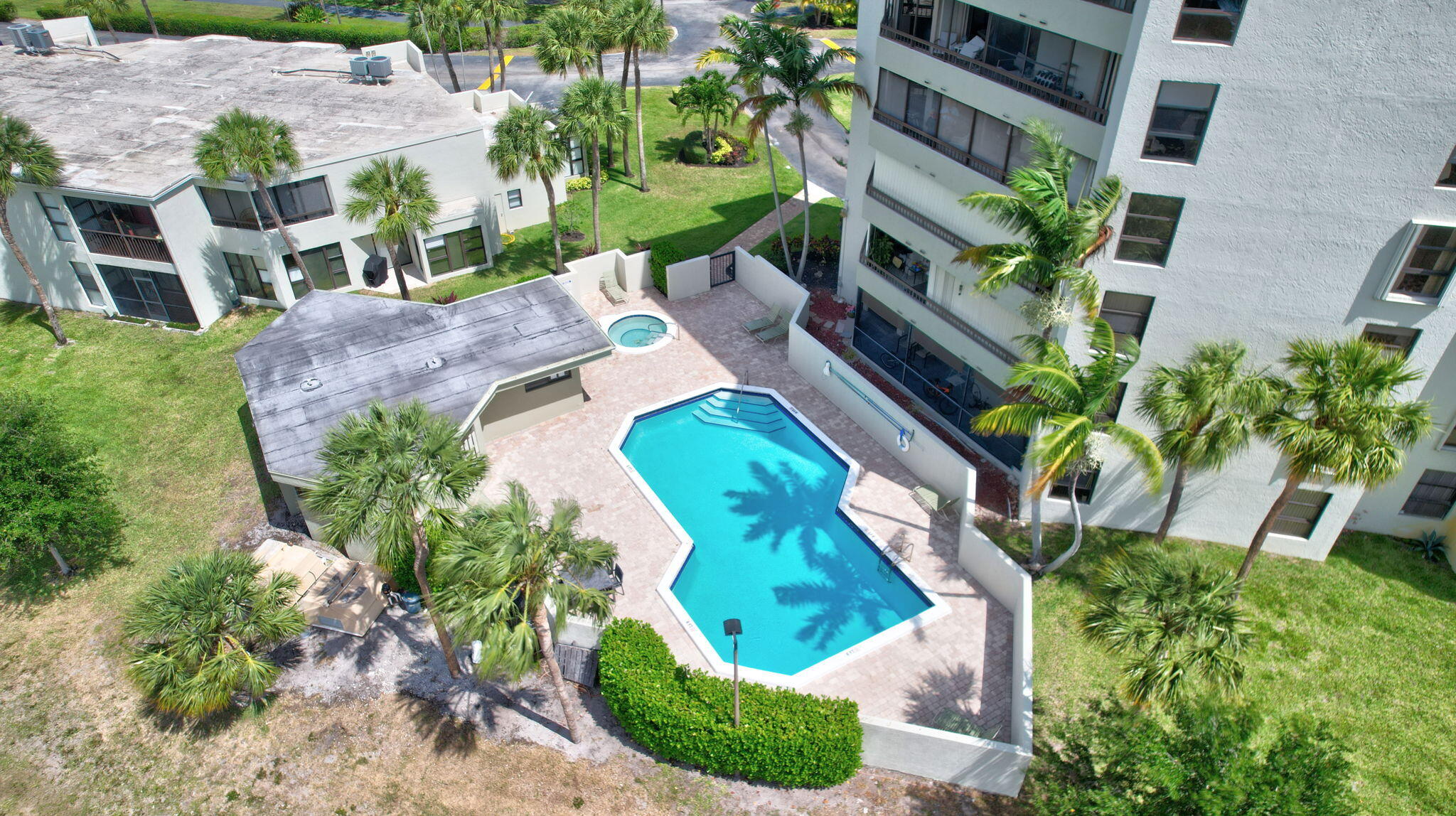 6372 La Costa Drive 302
