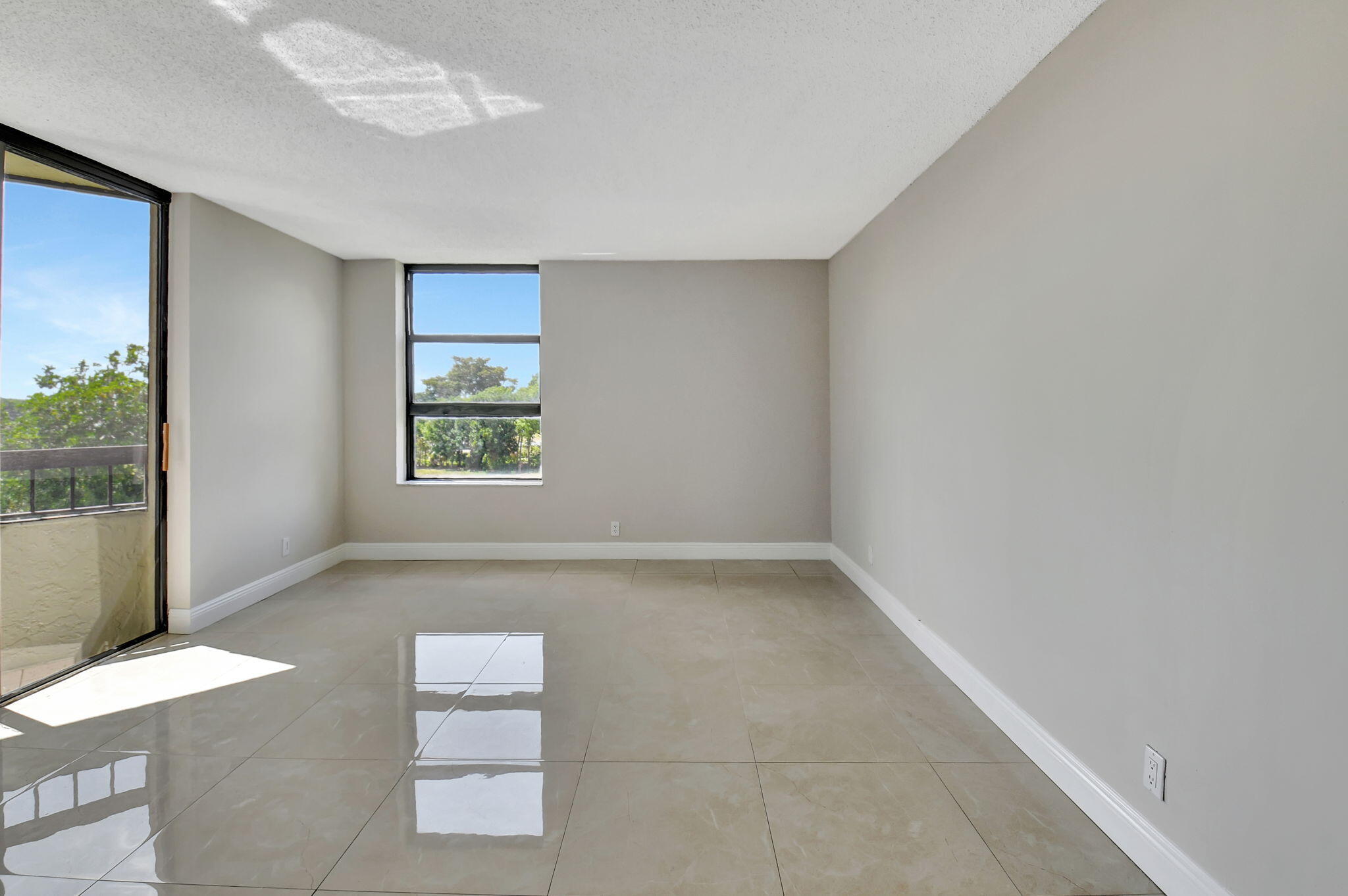 6372 La Costa Drive 302