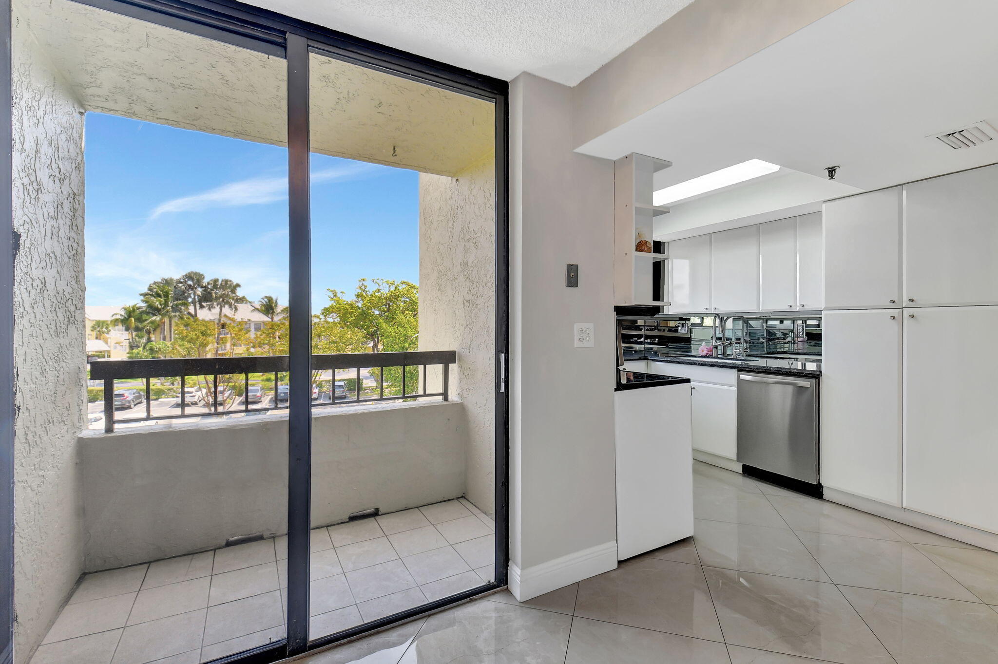 6372 La Costa Drive 302