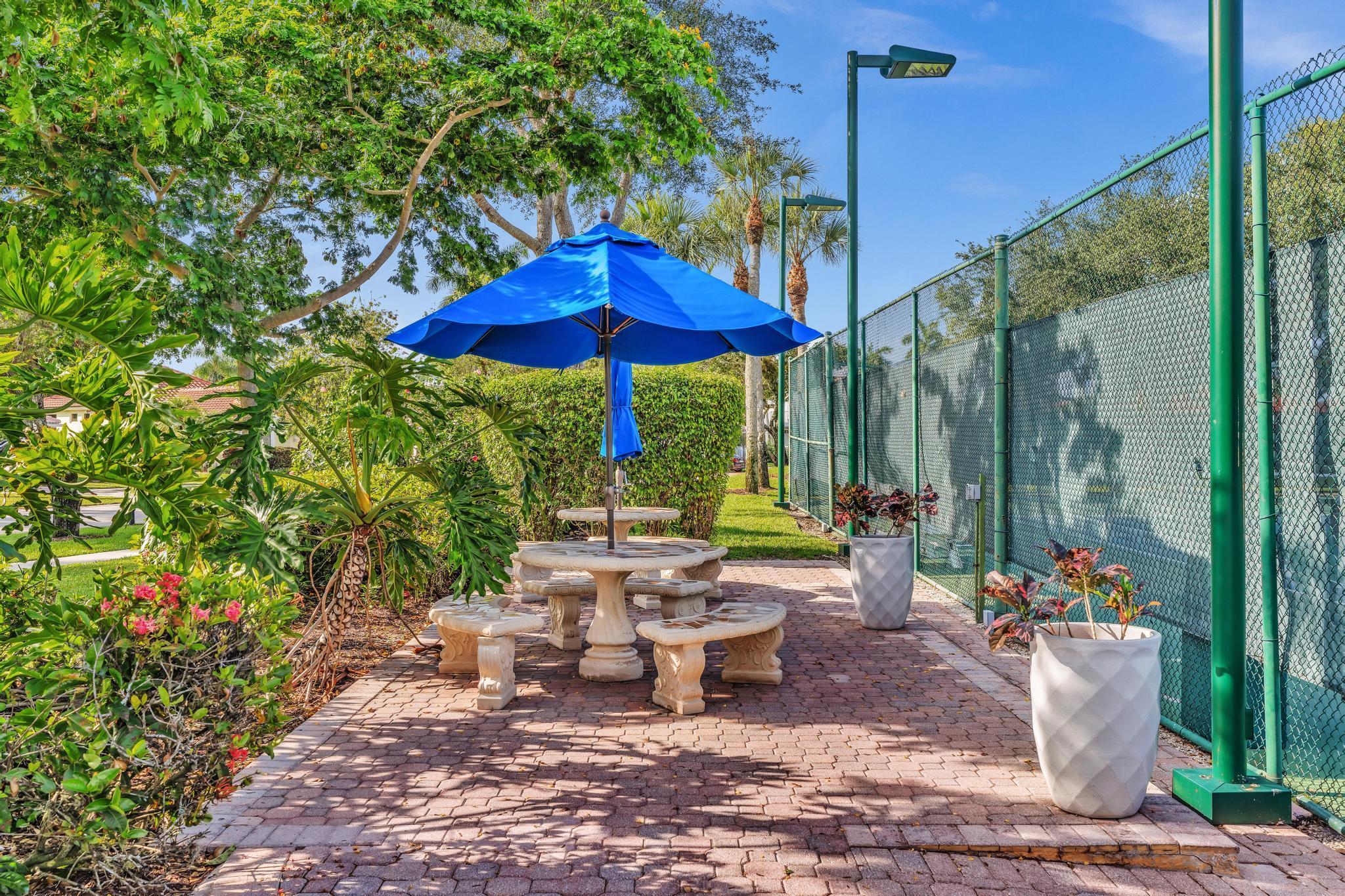 19323 King Palm Court