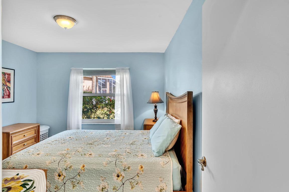 19323 King Palm Court