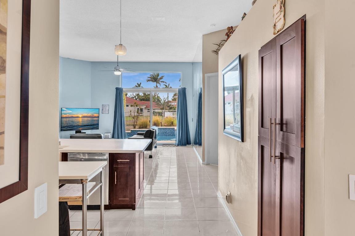 19323 King Palm Court