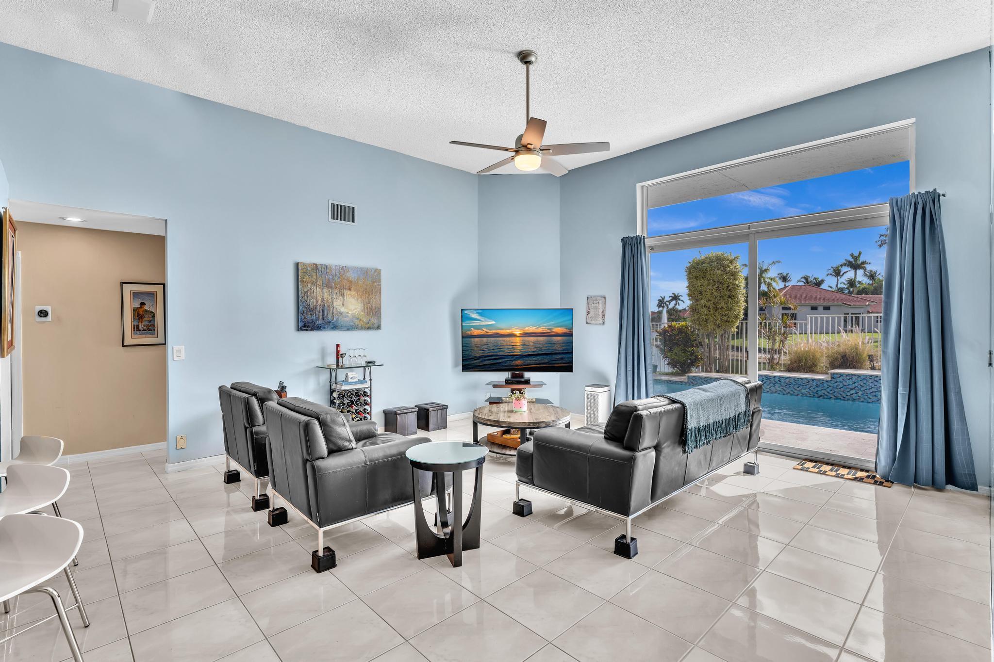 19323 King Palm Court