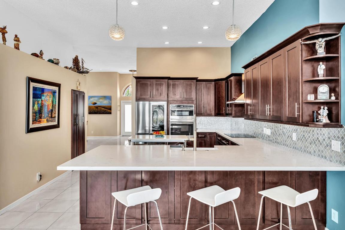 19323 King Palm Court