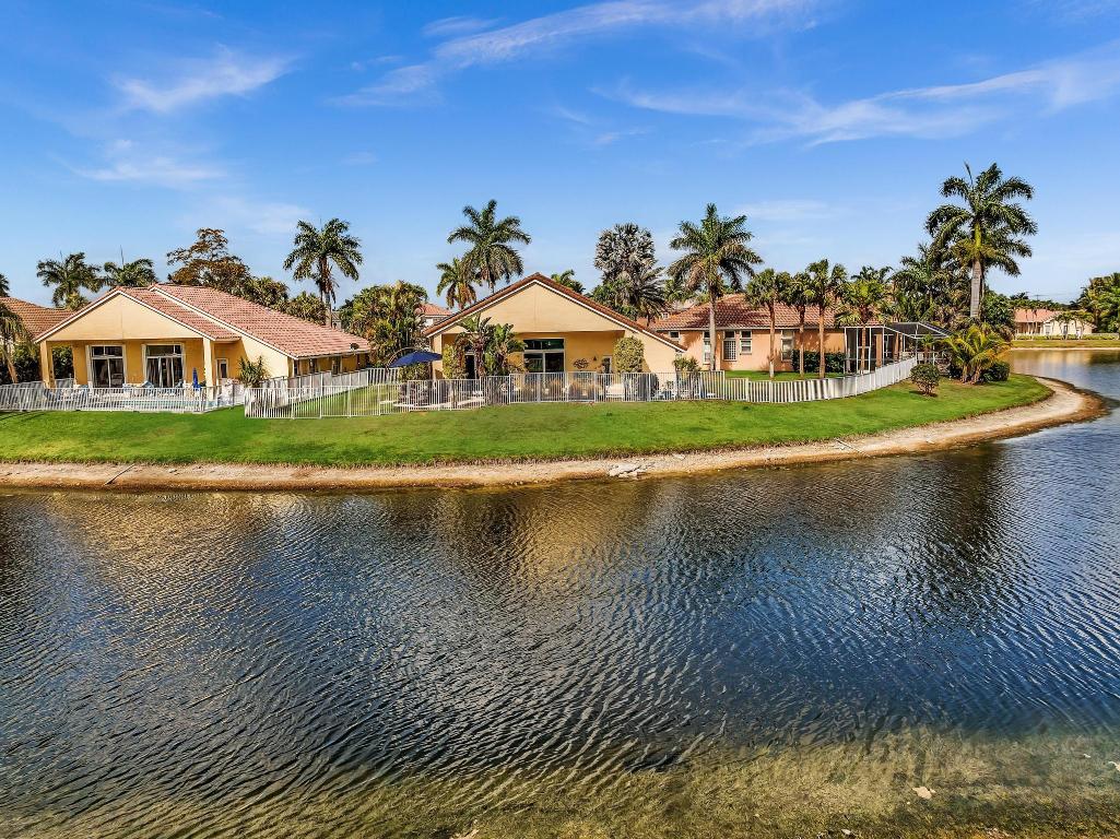 19323 King Palm Court