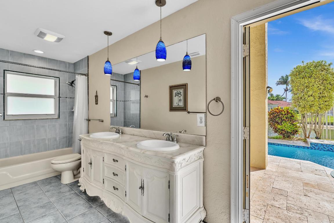 19323 King Palm Court