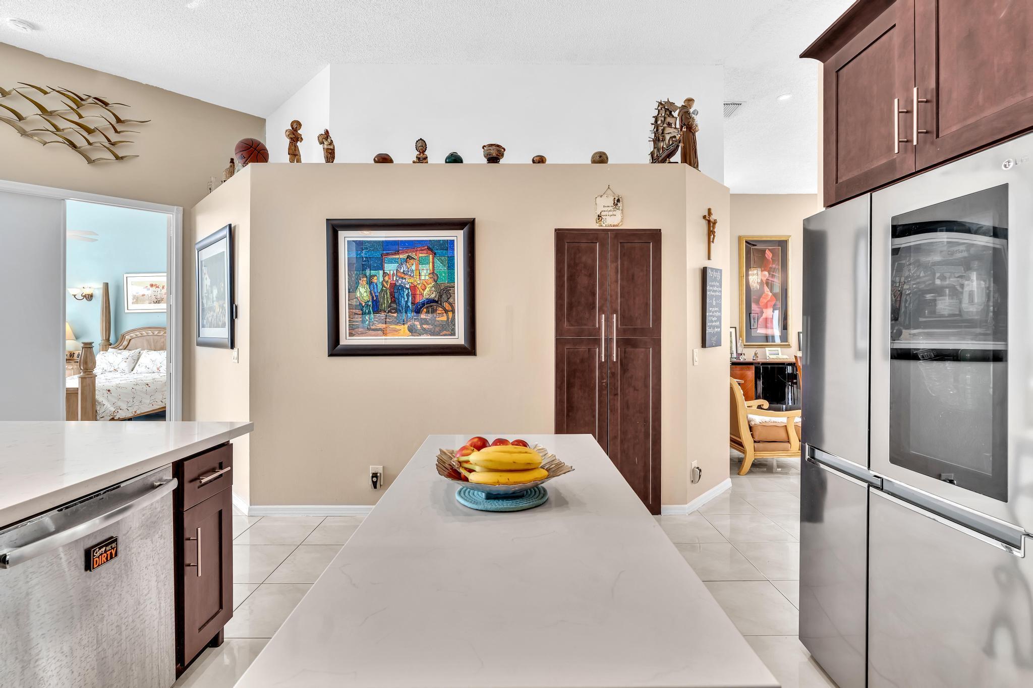 19323 King Palm Court