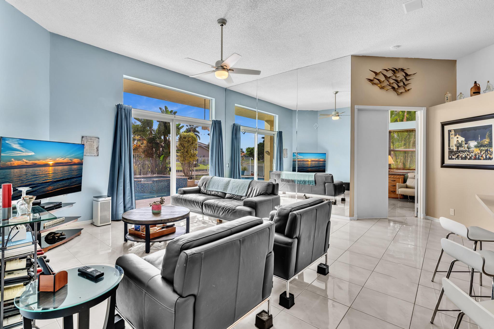 19323 King Palm Court