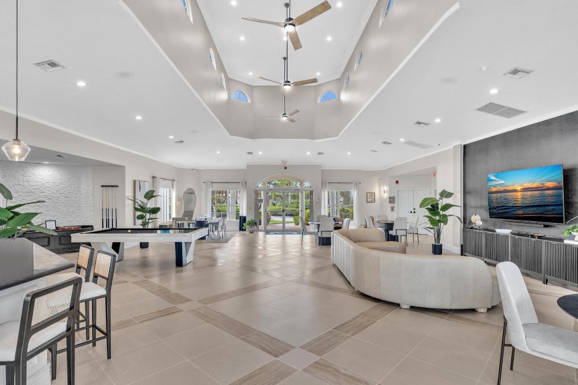 19323 King Palm Court