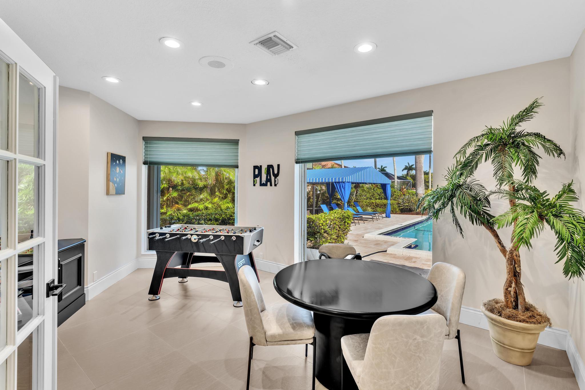 19323 King Palm Court