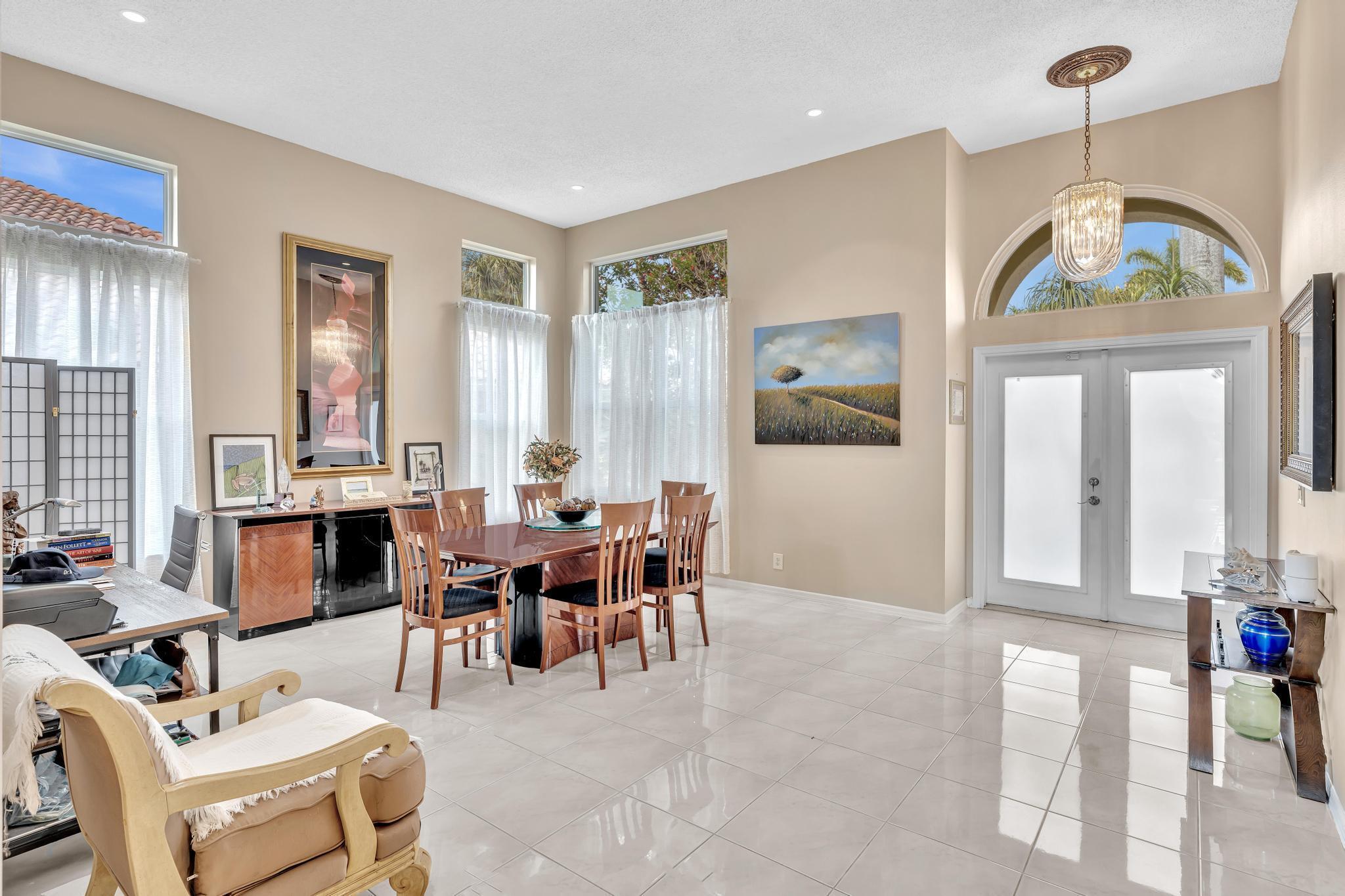19323 King Palm Court