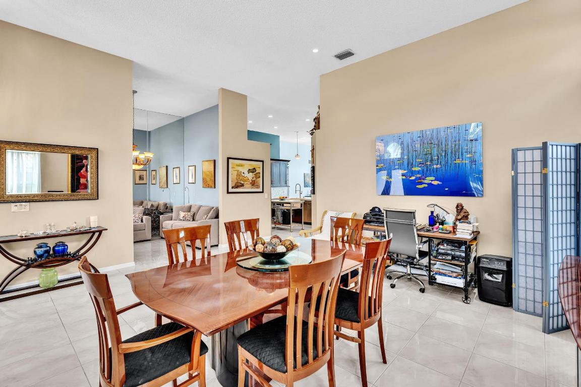 19323 King Palm Court