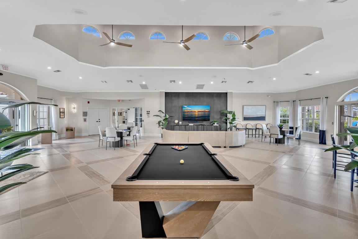 19323 King Palm Court