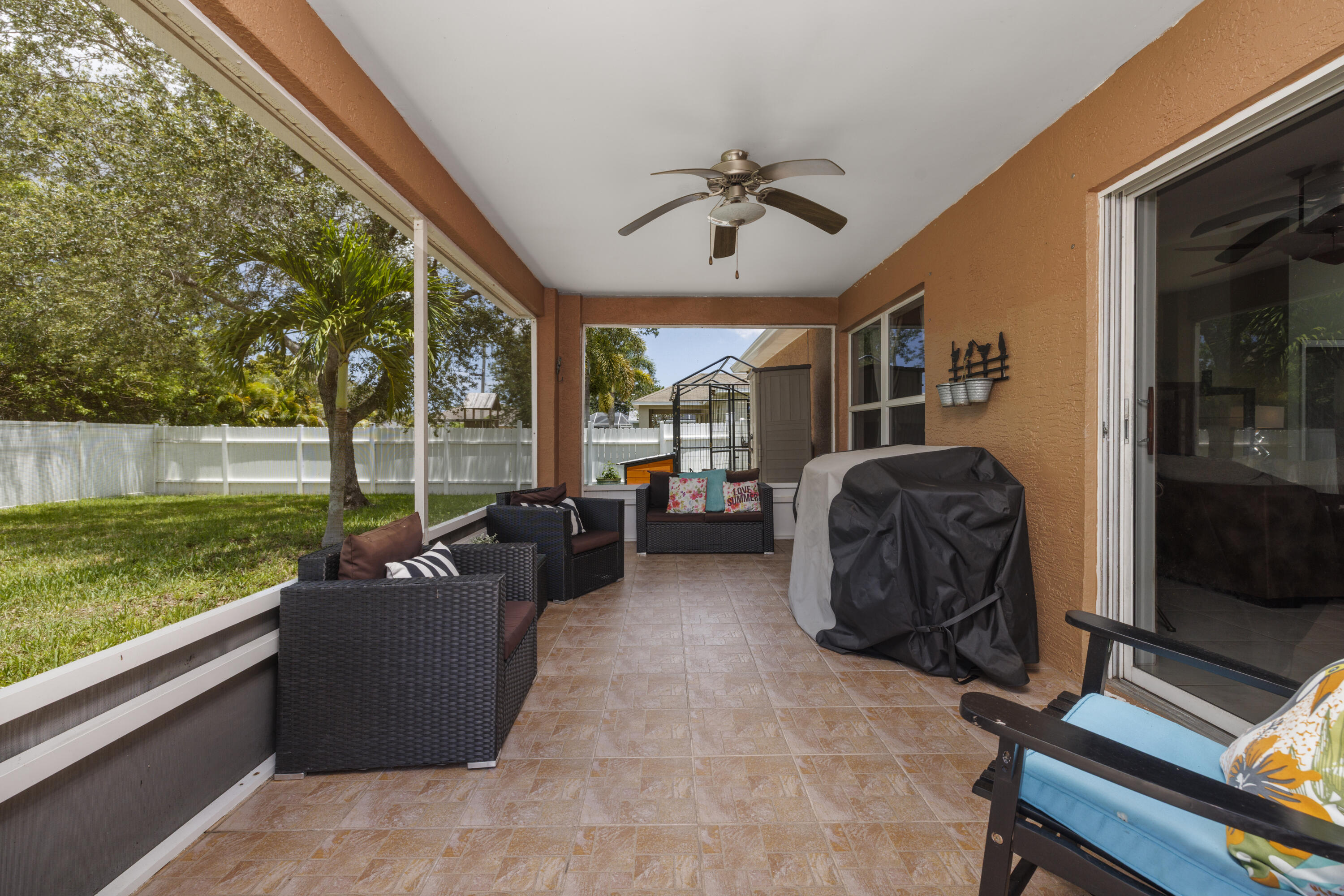 2401 SW Santana Avenue