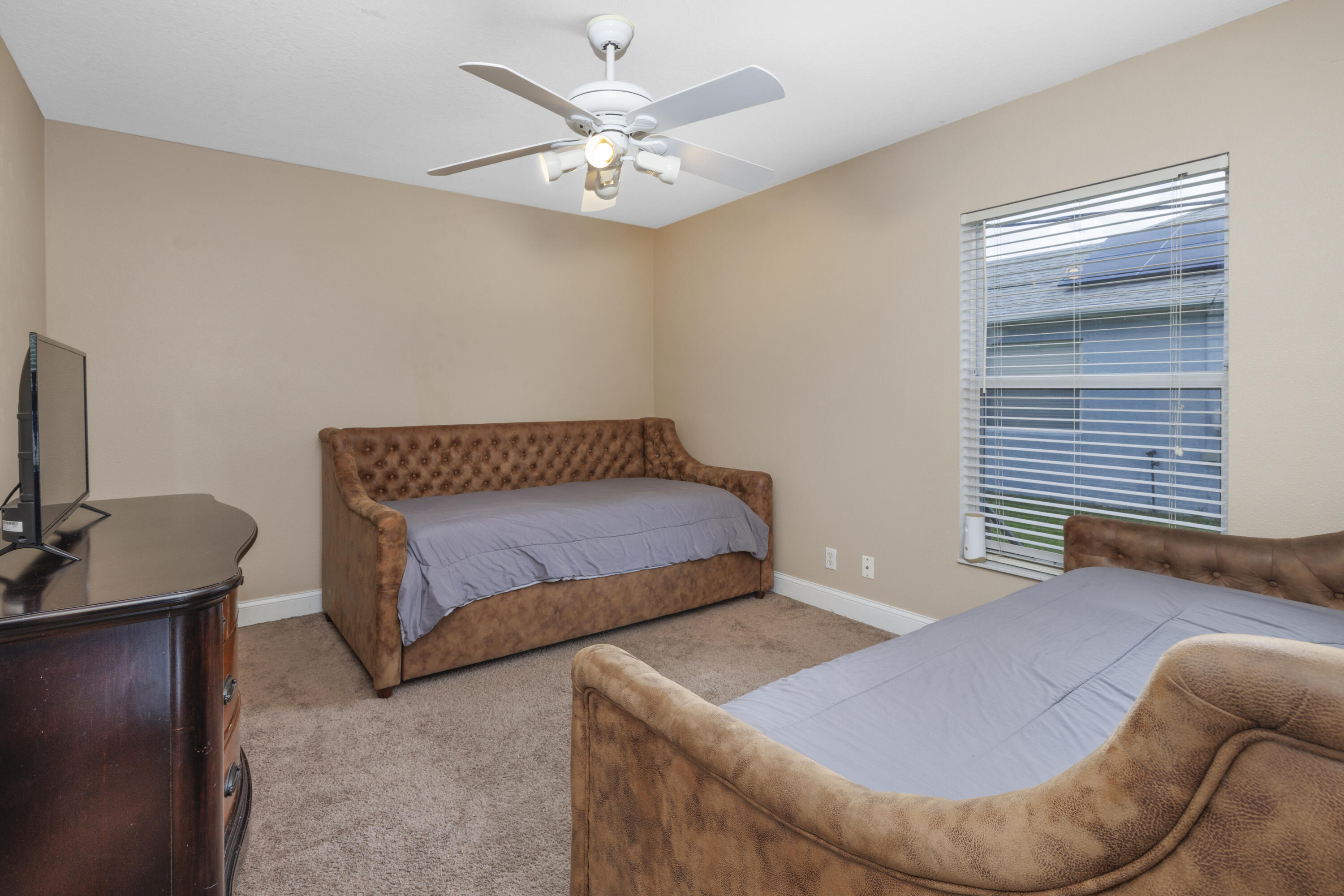 2401 SW Santana Avenue