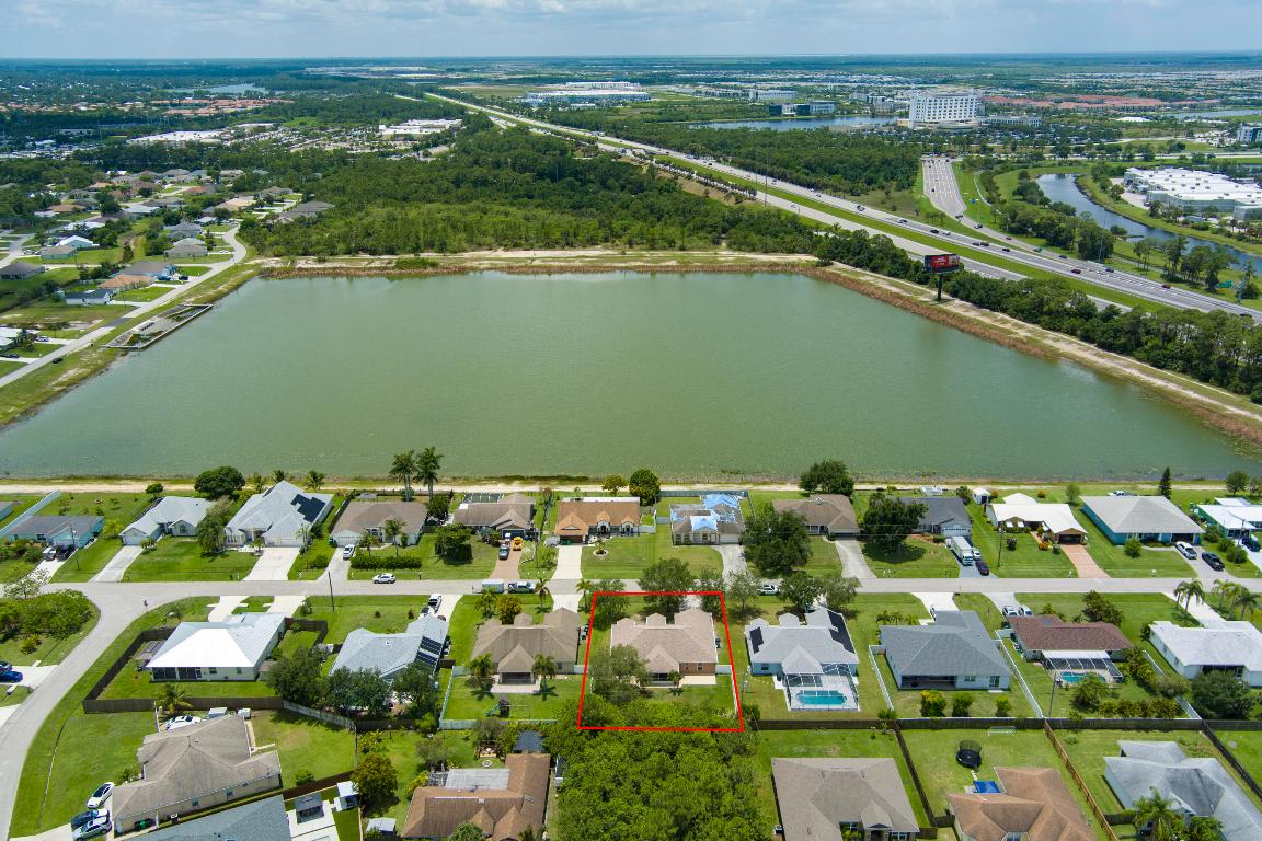 2401 SW Santana Avenue