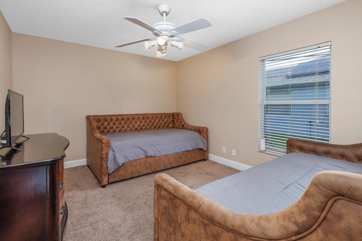 2401 SW Santana Avenue