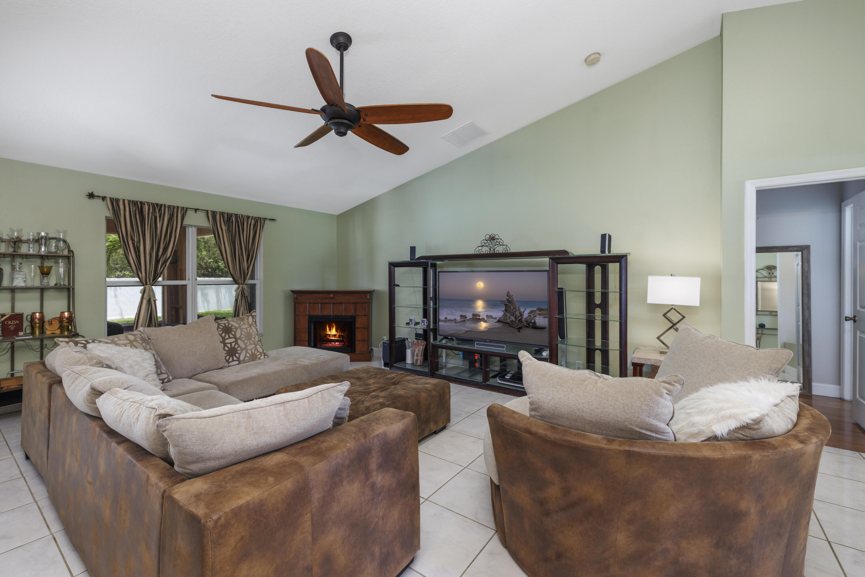 2401 SW Santana Avenue