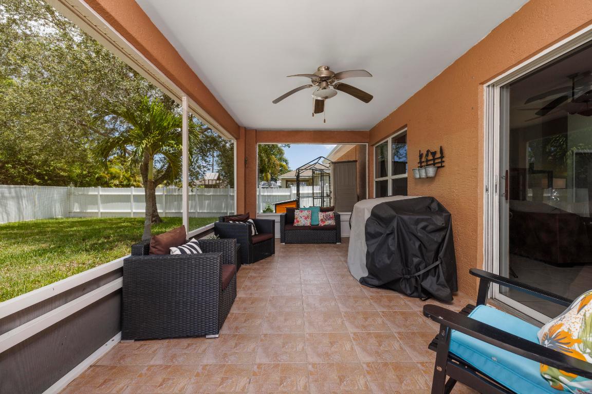 2401 SW Santana Avenue