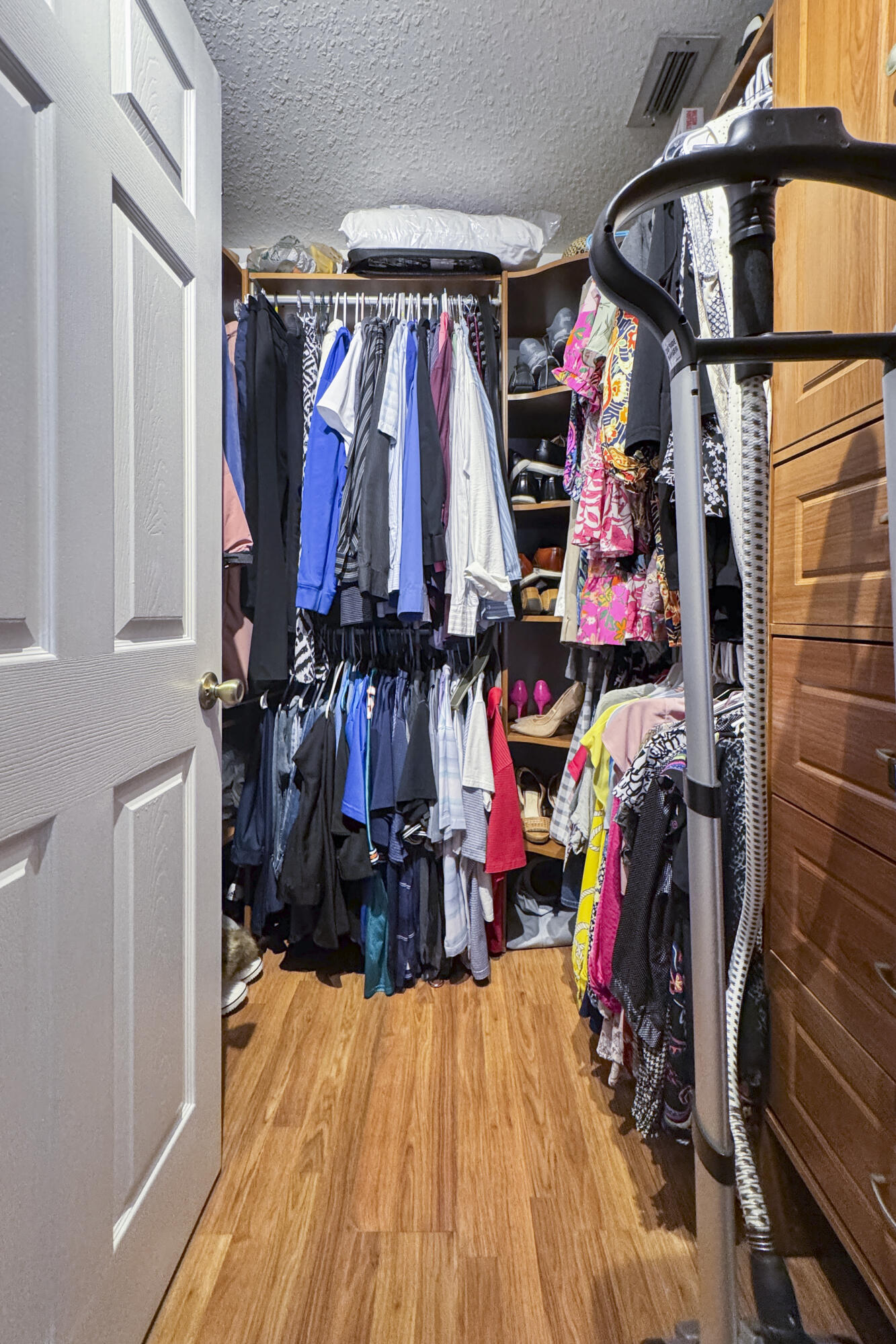 2401 SW Santana Avenue