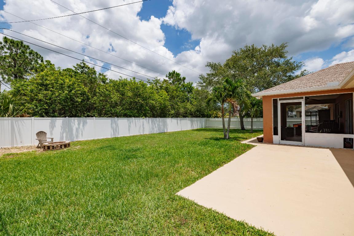 2401 SW Santana Avenue