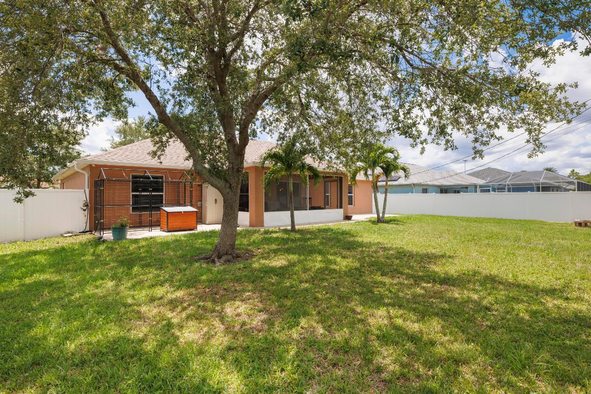 2401 SW Santana Avenue