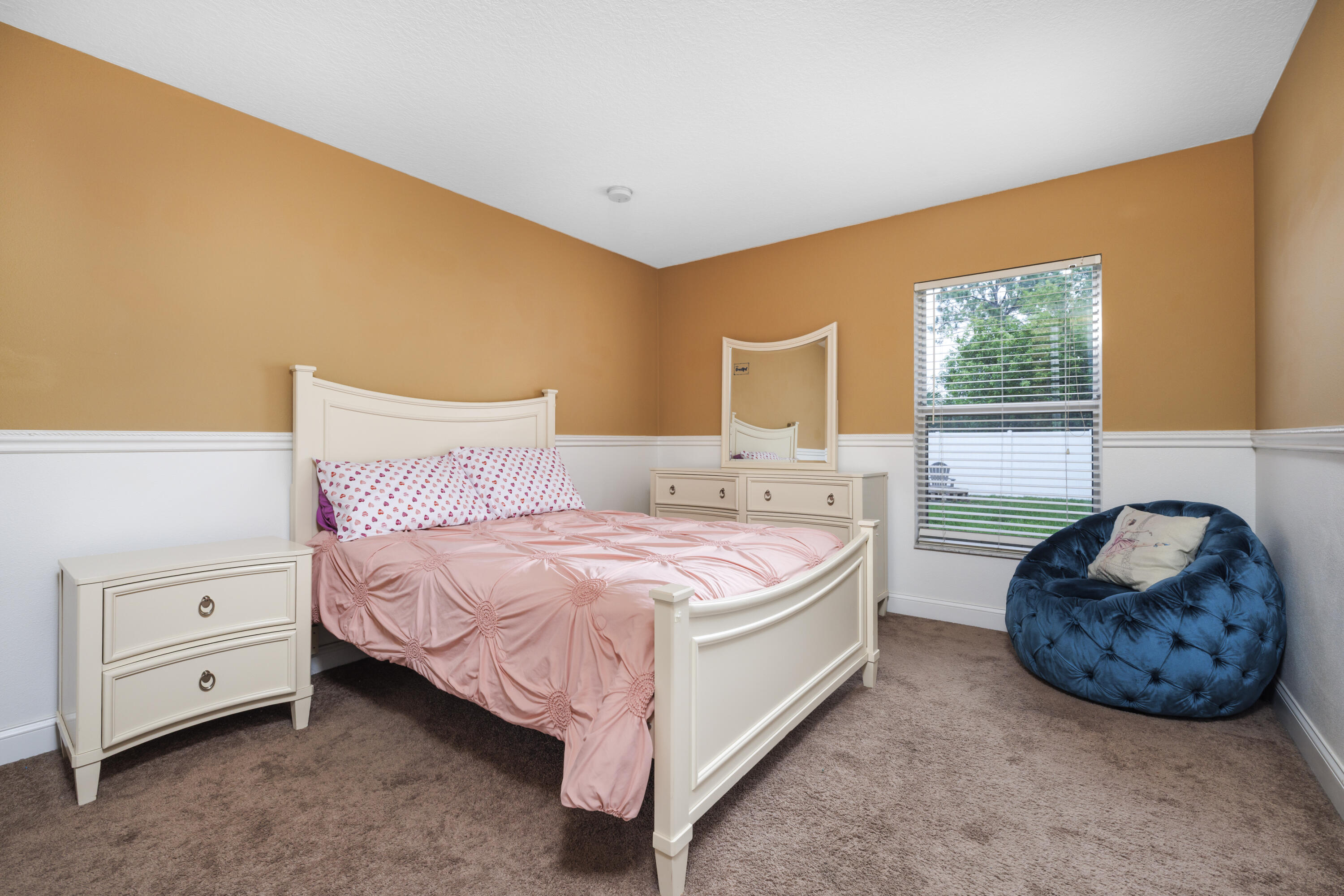 2401 SW Santana Avenue