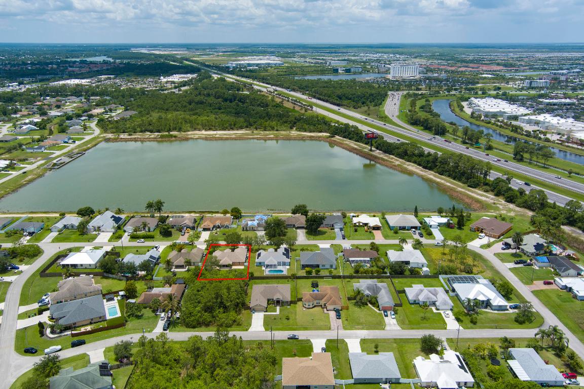 2401 SW Santana Avenue