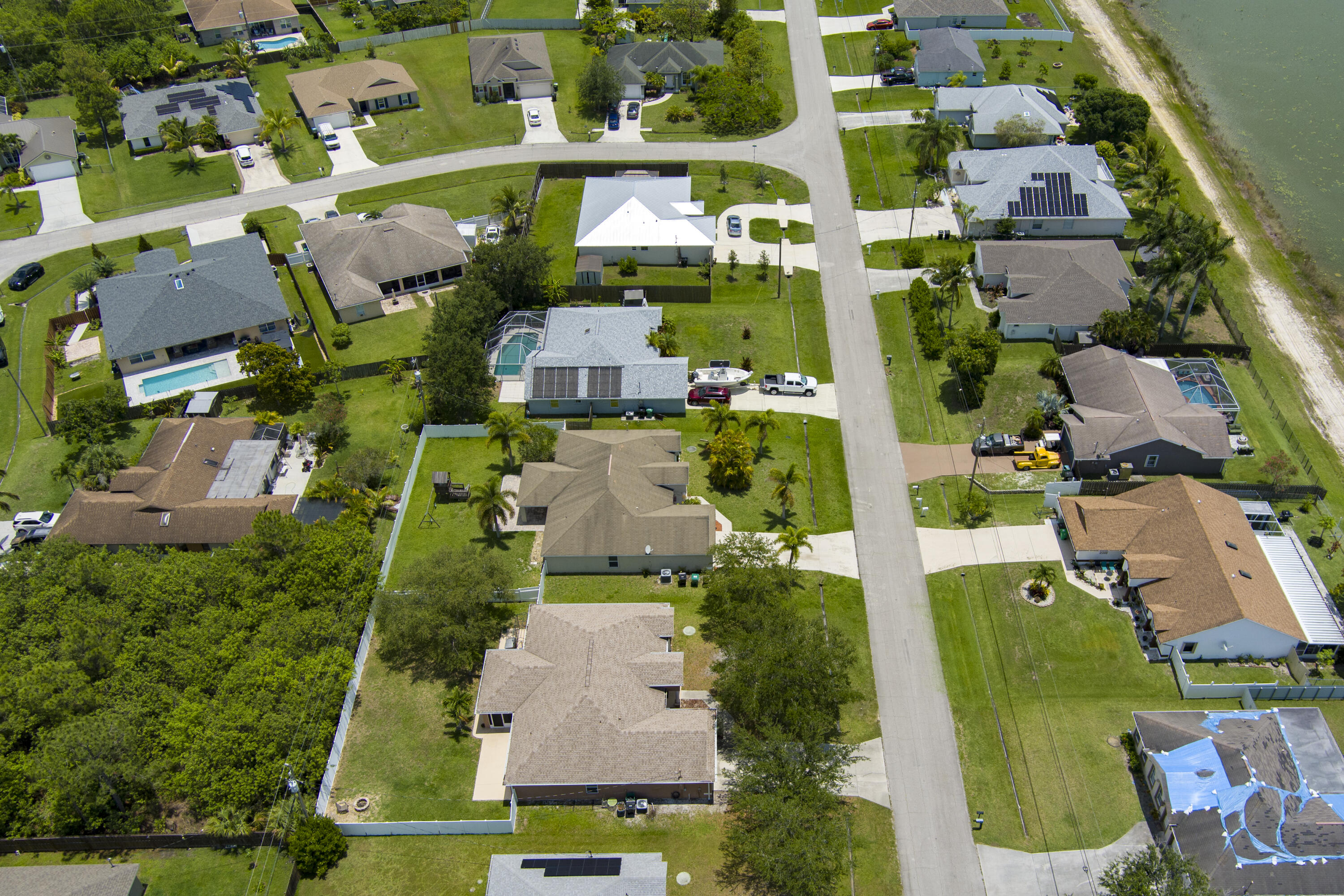 2401 SW Santana Avenue