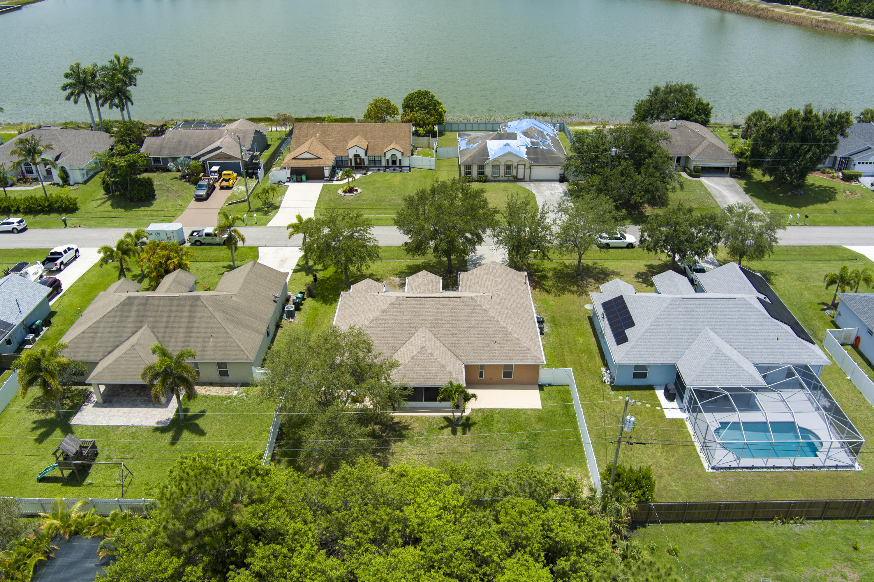 2401 SW Santana Avenue