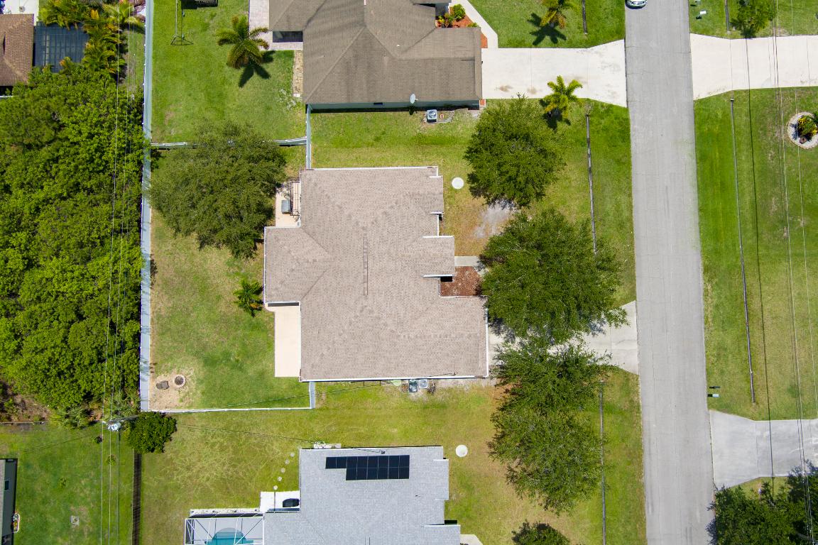 2401 SW Santana Avenue