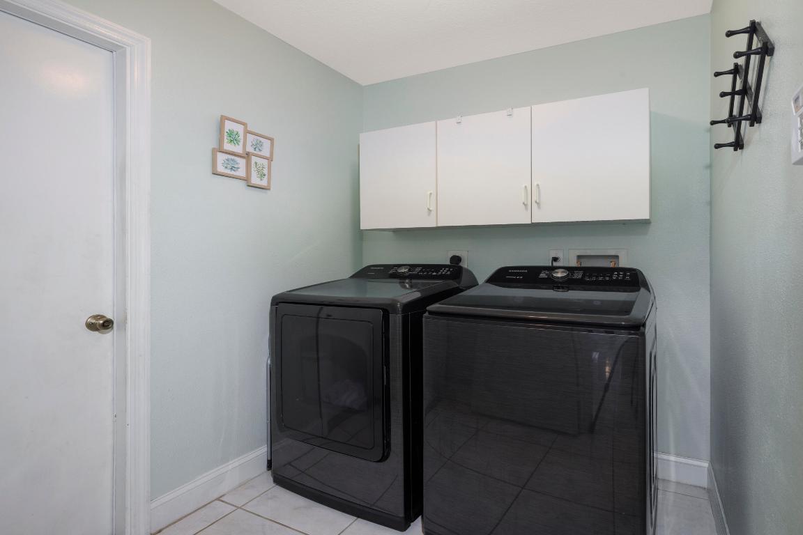 2401 SW Santana Avenue