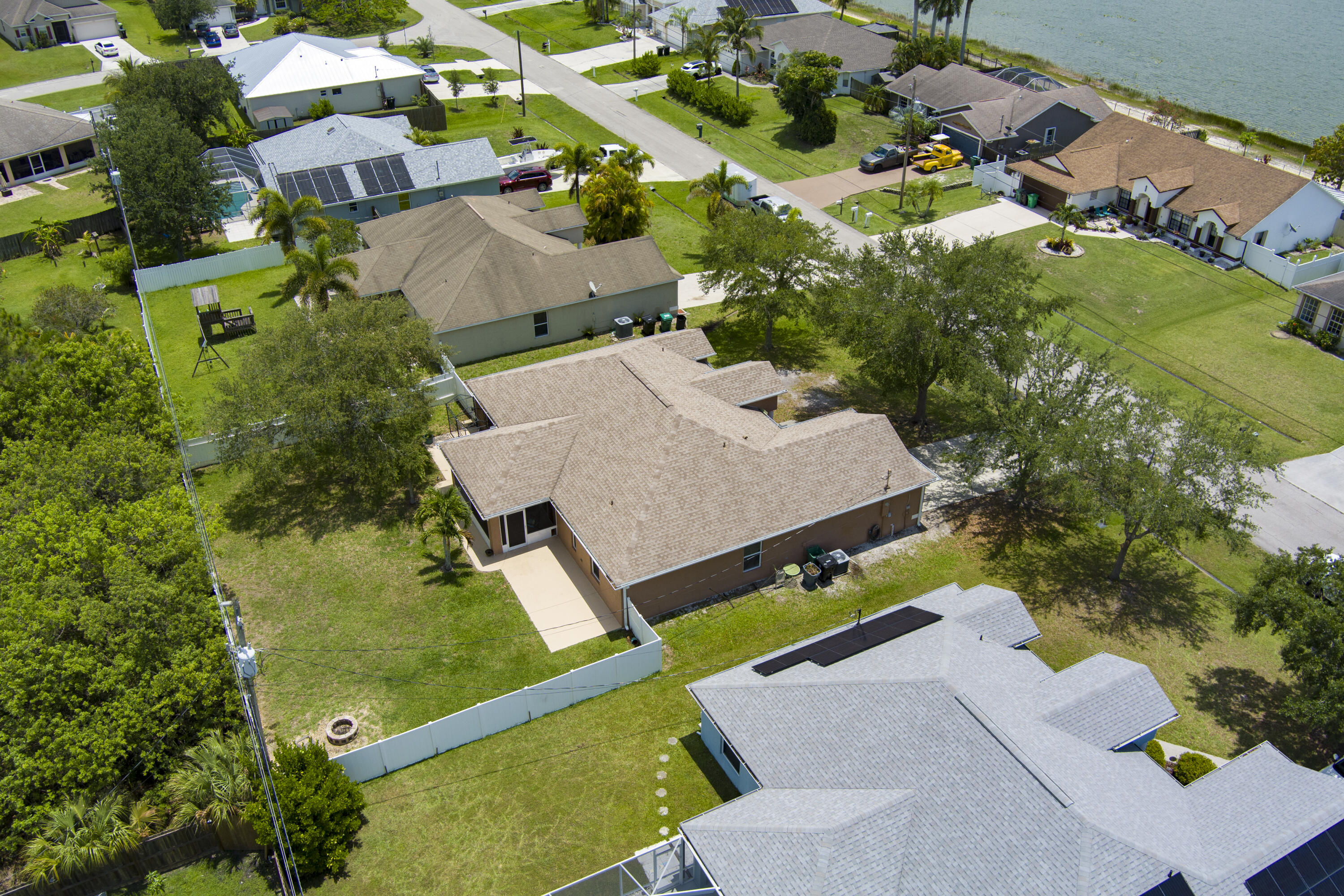 2401 SW Santana Avenue