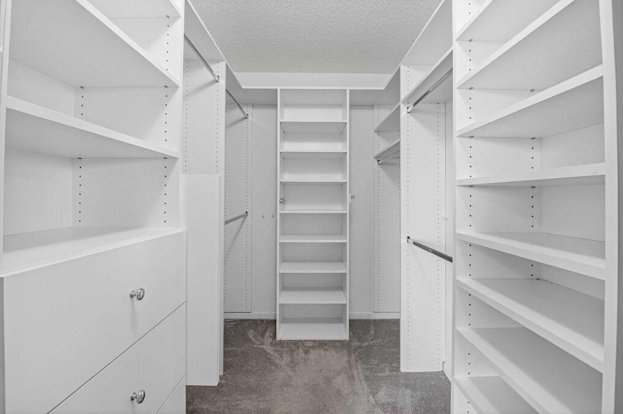 6112 Huntwick Terrace 404