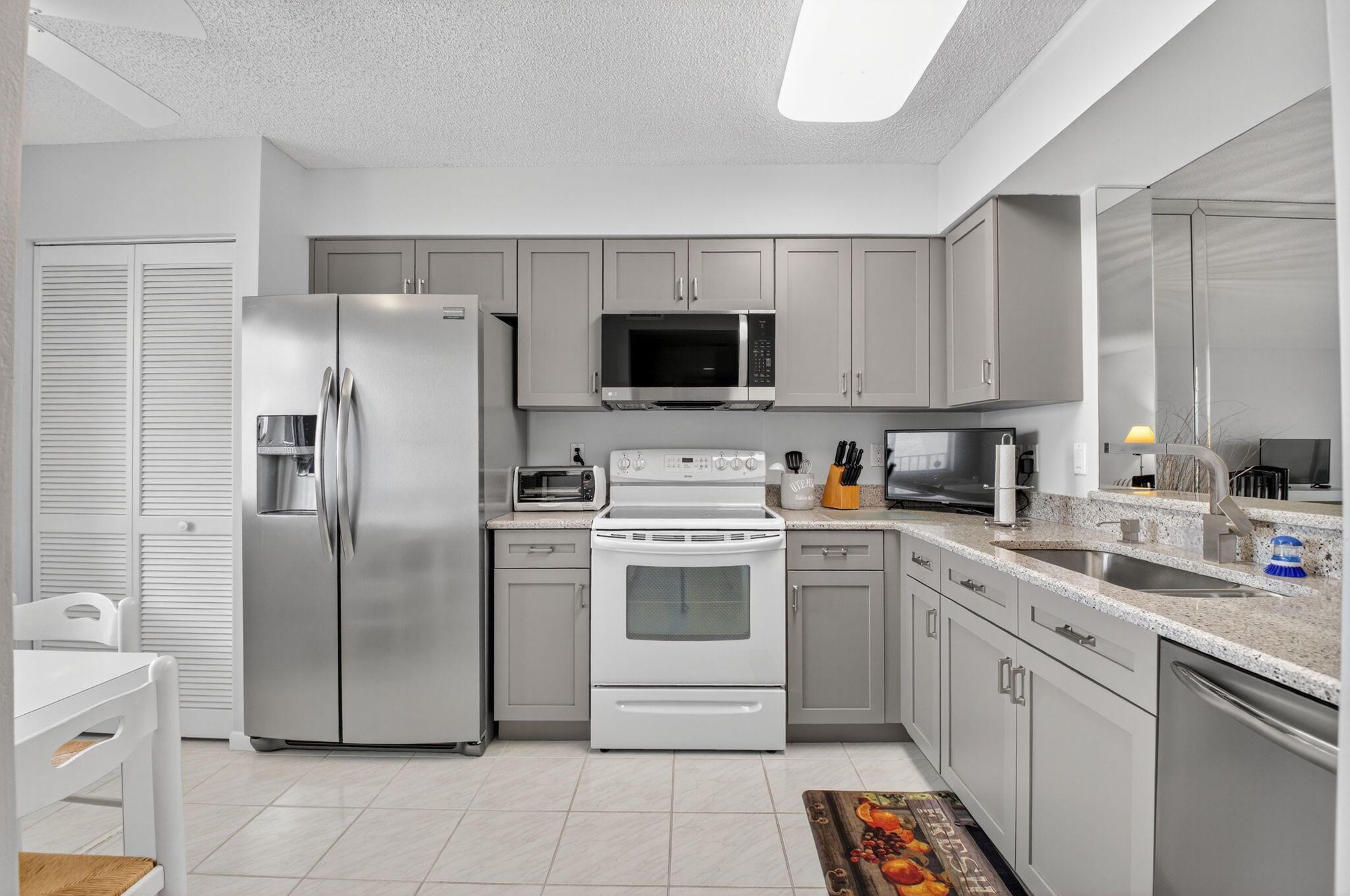 6112 Huntwick Terrace 404